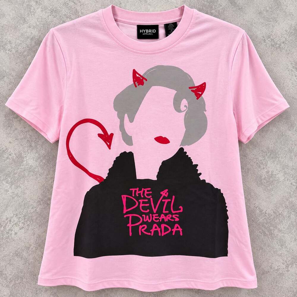 NEW Hybrid Apparel The Devil Wears Prada Women’s Large Pink Graphic T-Shirt - Picture 1 of 9